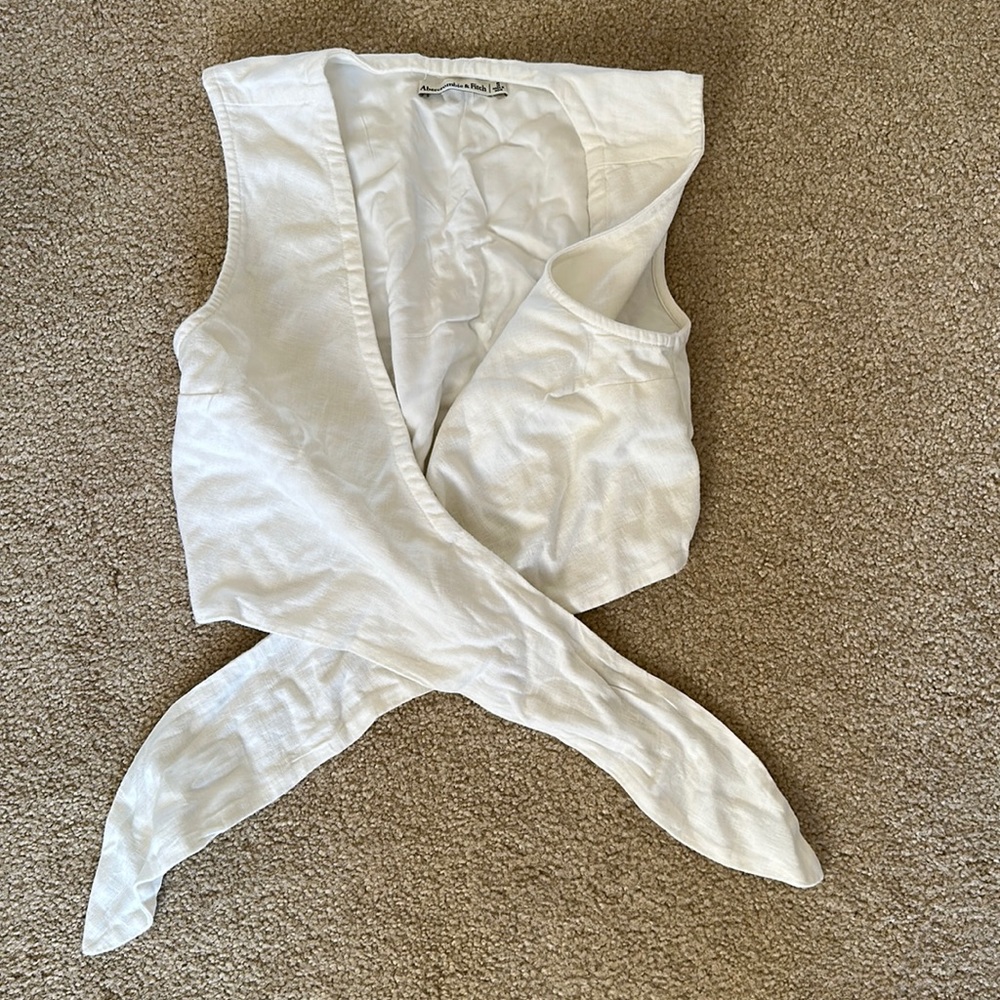 Abercrombie and Fitch Linen Blend Tie Front Tank